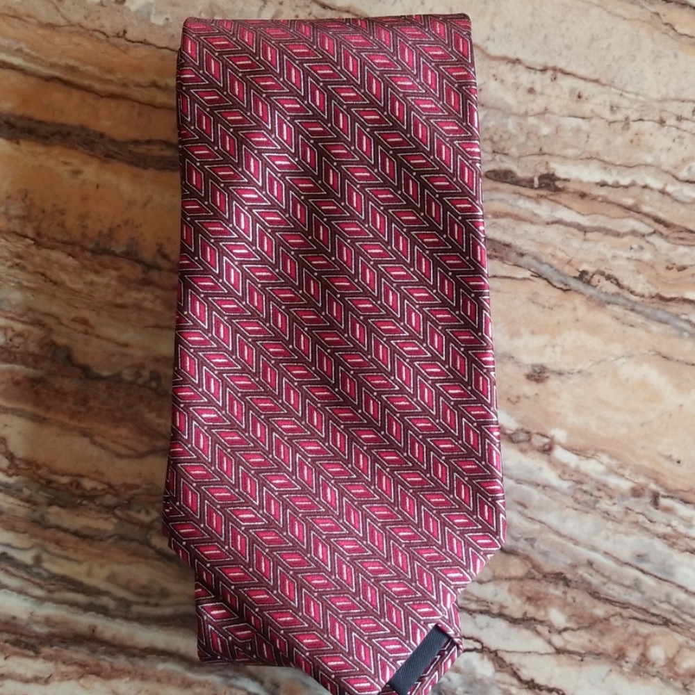 Via Europa Tie